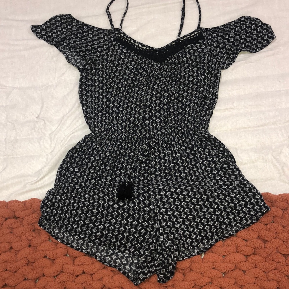 Pattern Romper w Tassle Tie & Adj. Straps & Pocket